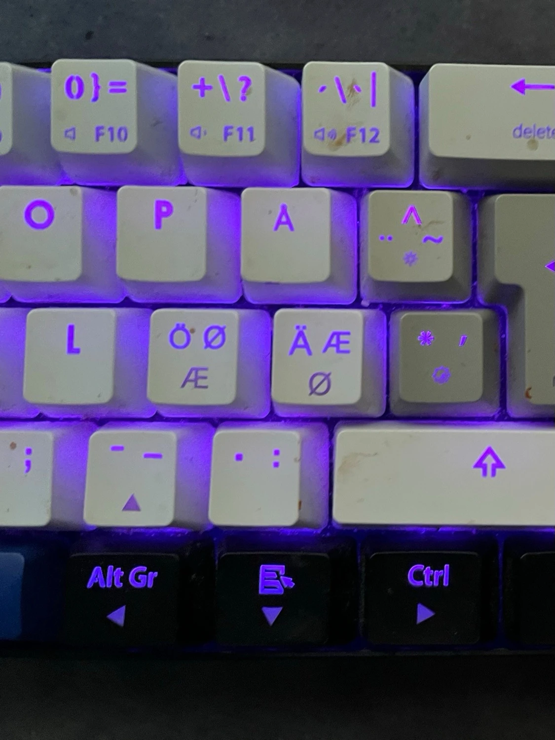 Mekaniskt tangentbord med RGB-belysning - 3