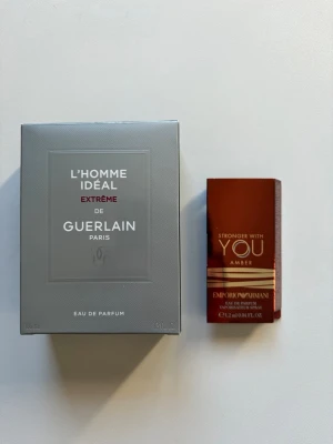 Guerlain L’homme ideal extreme 100ml - Stilren parfym från Guerlain, L'Homme Idéal Extrême. Flaskan rymmer 100 ml och är tillverkad i Frankrike. Perfekt för dig som vill sticka ut med en exklusiv doft. Endast testad. Bjuder på en sample av stronger with you amber 