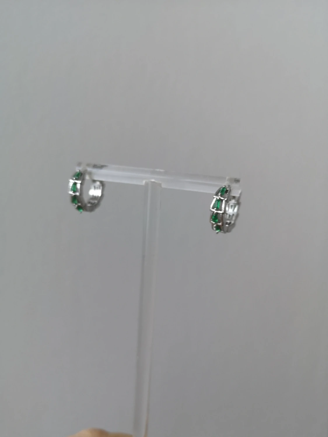 Silverörhängen med gröna stenar - 3