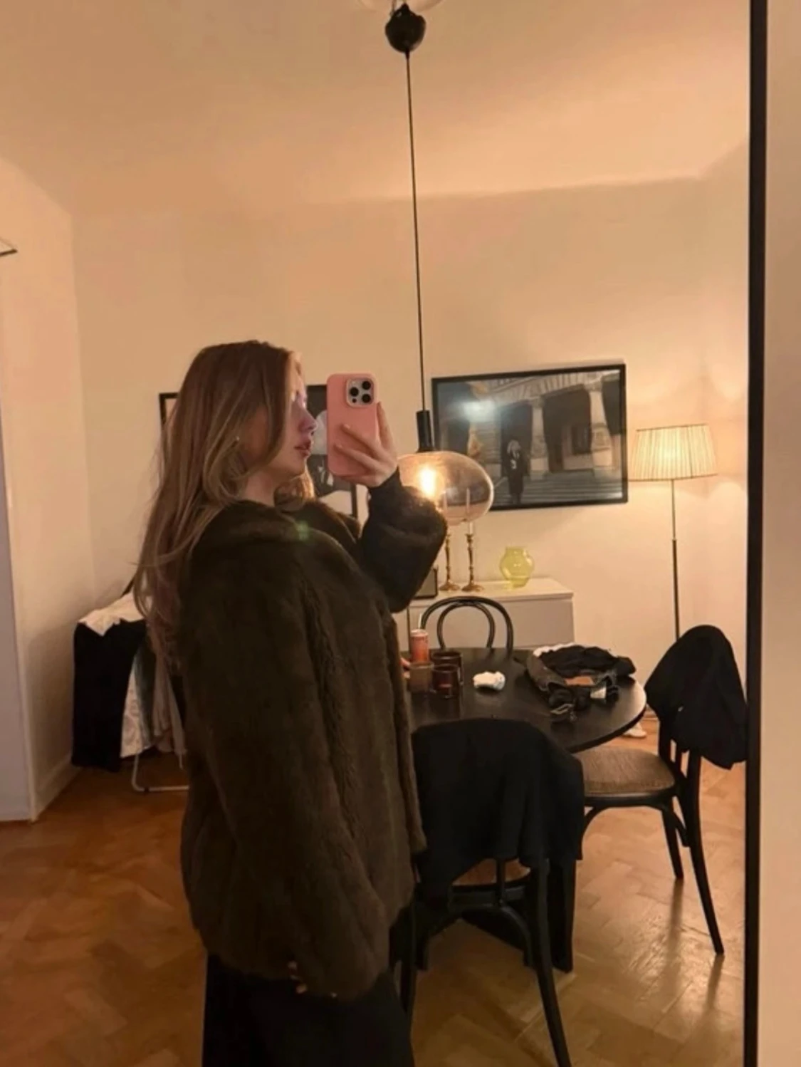 Brun pälsjacka med huva - 2