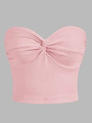 Rosa tubtopp  - Säljer en rosa tubtopp från SHEIN knappt använd ser helt som ny förutom att den är ett litet hål men man tänker inte på de, i st XS-S, ny pris 69kr mitt 10kr har en likadan i svart kan sälja båda i ett pak för 15kr🥰