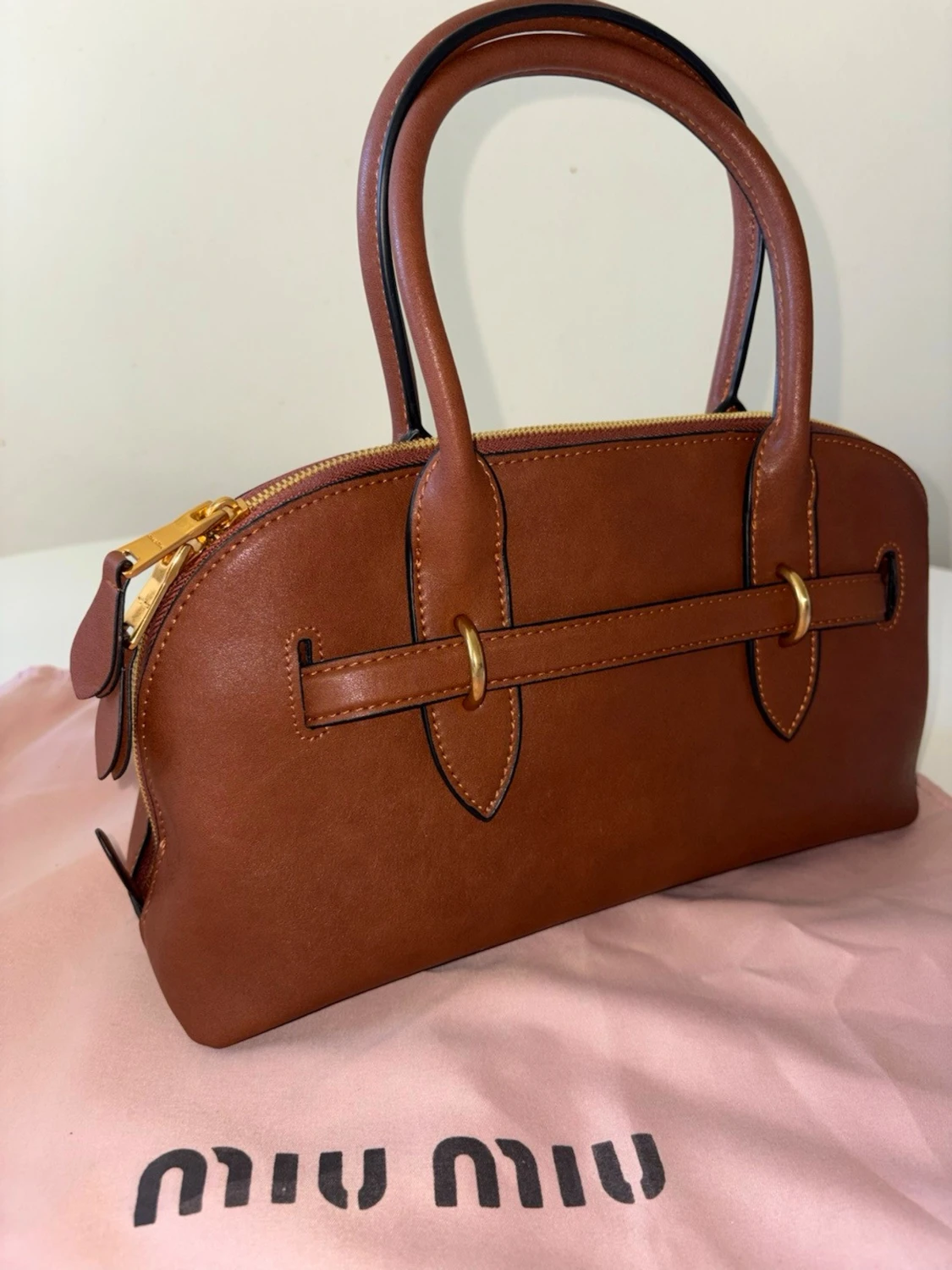 Brun handväska från Miu Miu - 1