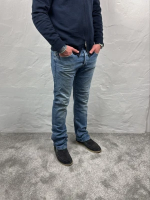 Replay jeans  - Ett par riktigt snygga jeans från Replay i storlek W33 L34 i modellen Waitom 