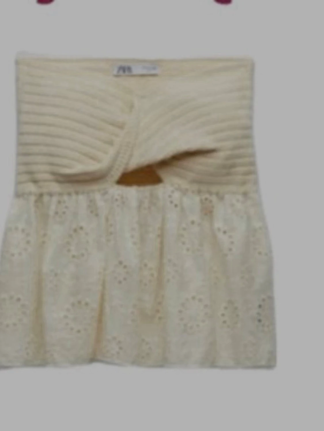 Krämvit bandeau topp med spetsdetaljer