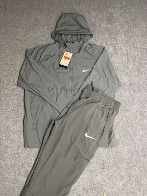 Nike miler sets - 2st. Helt nya 