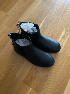 Nya Chelsea Boots Björn Borg - Svarta Chelsea Boots från Björn Borg, helt oanvända. Pris kan diskuteras. Storlek: 43. Nypris: 1599. 