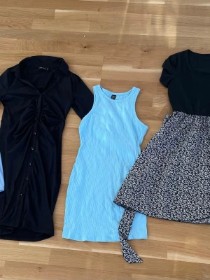 4 fina klänningar - 4 väldigt fina klänningar i olika stilar, passar dig som vill variera lite. Går även att köpa styckvis om så önskas 