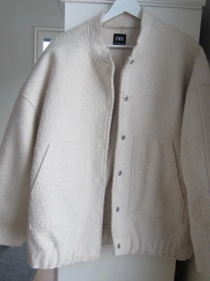 Zara jacka! - Jättesnygg Zara jacka i storlek XS men oversized!