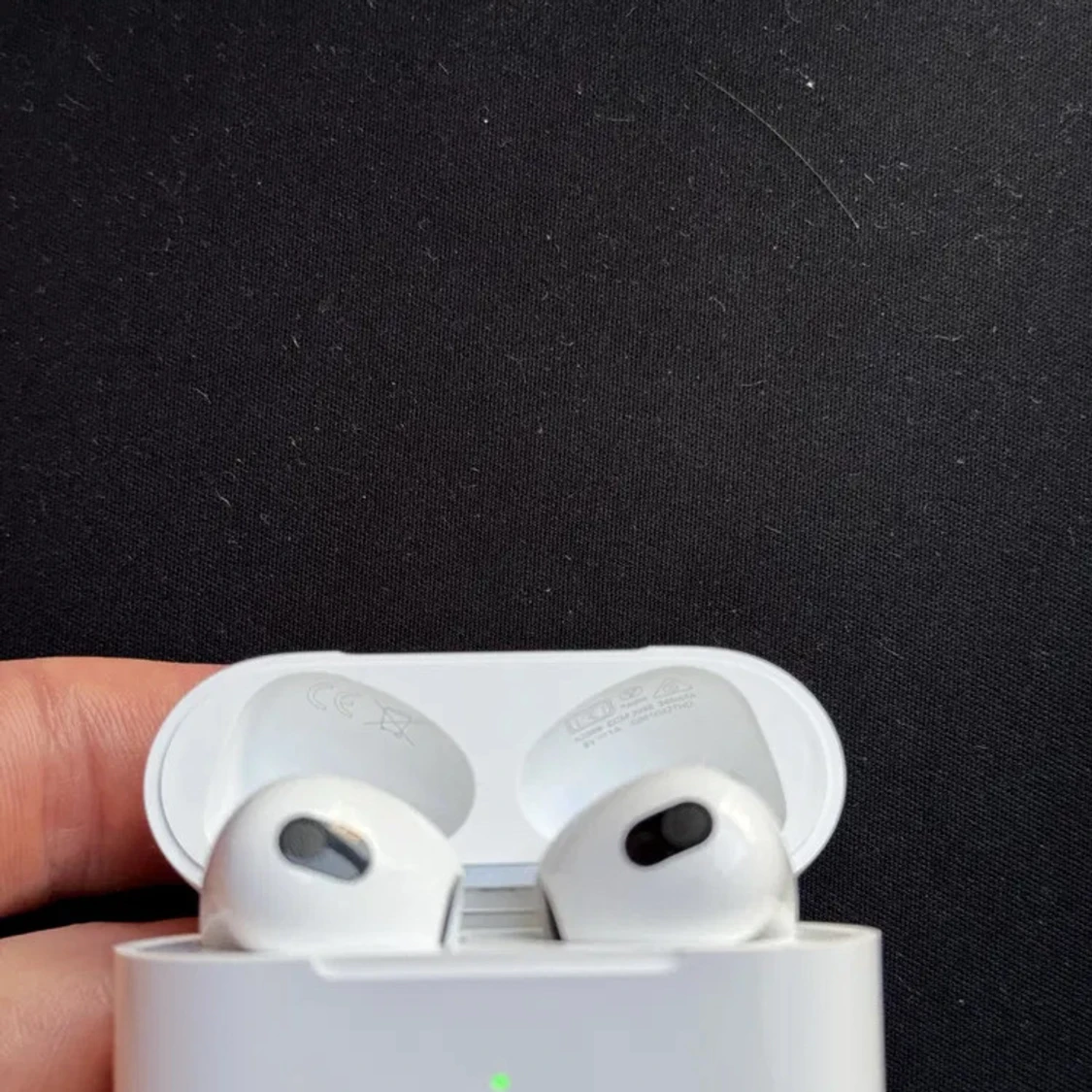 AirPods Gen 3 Nya - 2