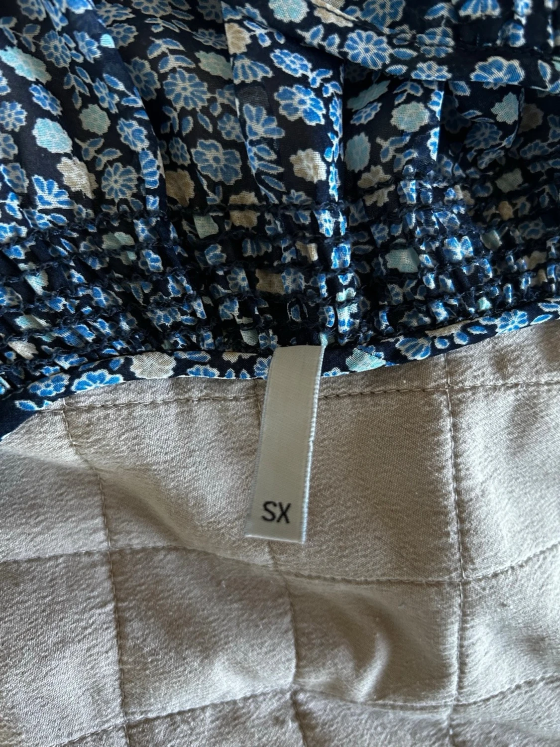 Blommig blå transparent blus - 4