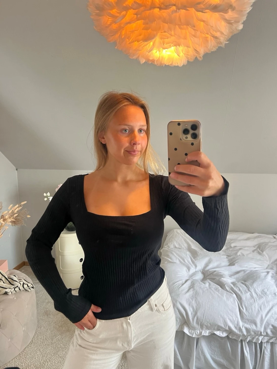 Svart ribbad långärmad topp
