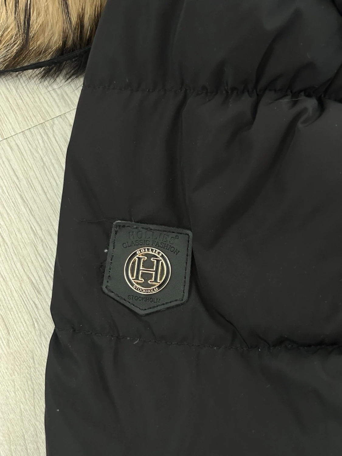 Svart pufferjacka från Hollies - 2