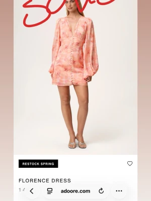 SÖKER Florence Dress från Adoore - Söker denna klänning i storlek 34 från Adoore🌸🌸