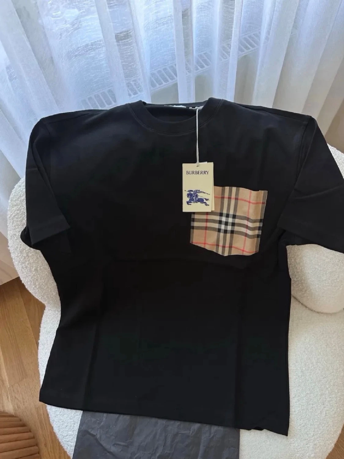 T-shirt svart - 1