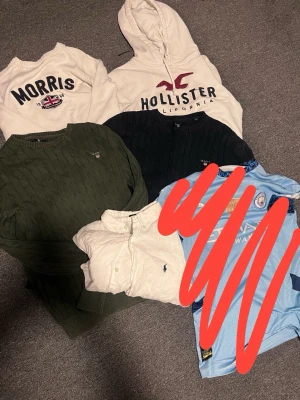 Paket  - Skriv vad ni vill ha eller köp allt - allt storlek S. Vita Ralph lauren och blåa fotbolls tröja såld. Billigare vid köp av alla.