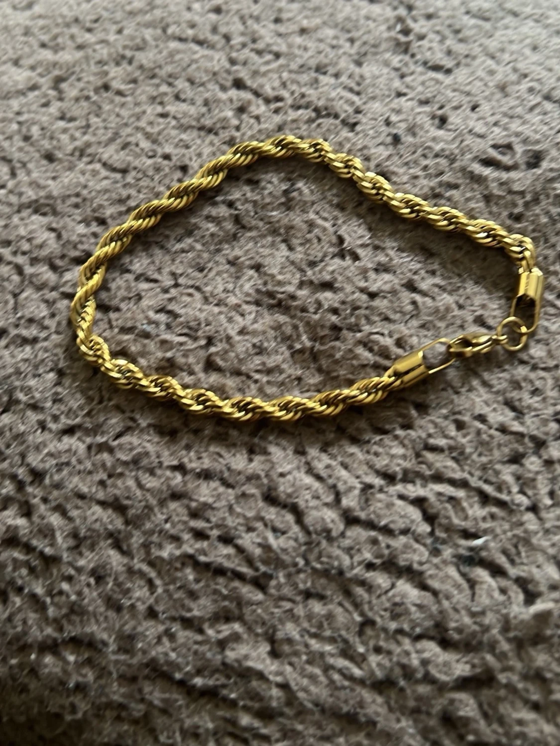 Guldfärgat tvinnat armband - 2