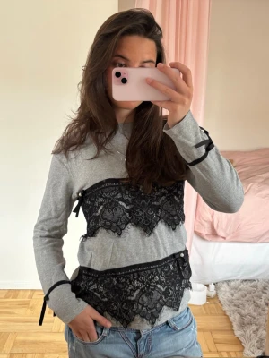 Tröja med spets!  - Så snygg tröja med spets 