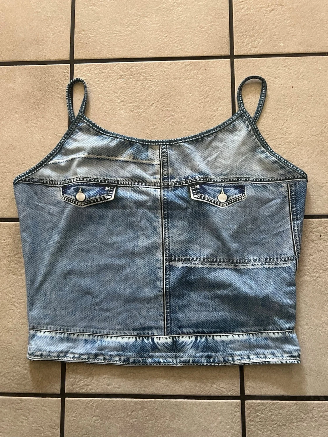 Blå denim linnetopp med fickdetaljer storlek XL