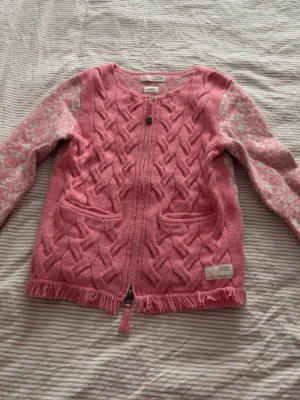 Kofta från oddmolly  - Säljer denna fina kofta från odd Molly. storlek 1 skulle säga xs/s. 