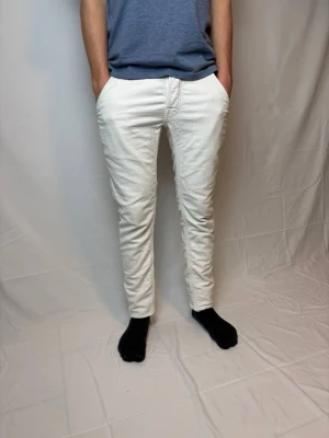 Jacob cohen jeans - Jacob cohen jeans i storlek 30 skick 9/10 plagg nmr 26