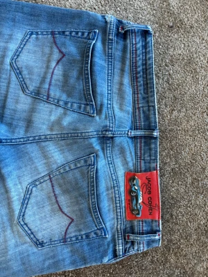 JACOB COHËN jeans - Säljer dessa limited edition Jacob cohen Jeans. Endast 209 st producerade | skick 9/10 | självklart äkta | Modell-622.c som motsvarar en slim modell | Hör av dig vid minsta lilla fråga så återkommer jag dirrekt!