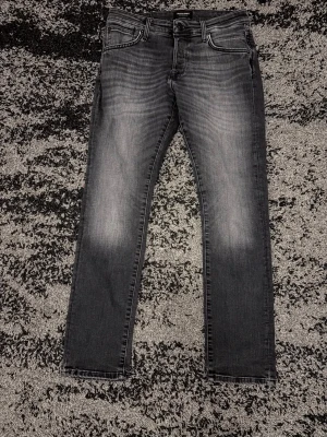 Jeans från Jack and jones - Svarta jeans i mycket bra skick.    Storlek 30:30