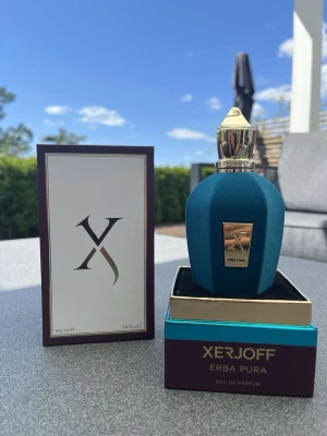 Xerjoff Erba Pura Eau forkant - Säljer min parfym Xerjoff Erba Pura (100 ml) Jag fick den i present men den kommer tyvärr inte till användning, så jag hoppas att den kan komma till bättre användning hos någon pris kan diskuteras vid snabb affär 