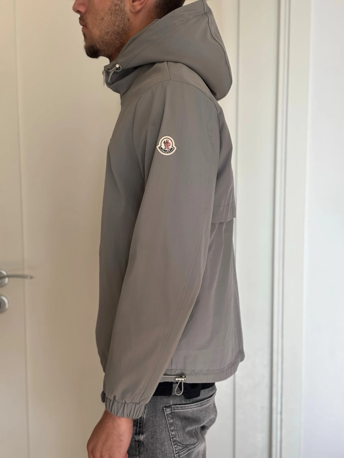 Grå vindjacka från Moncler - 2