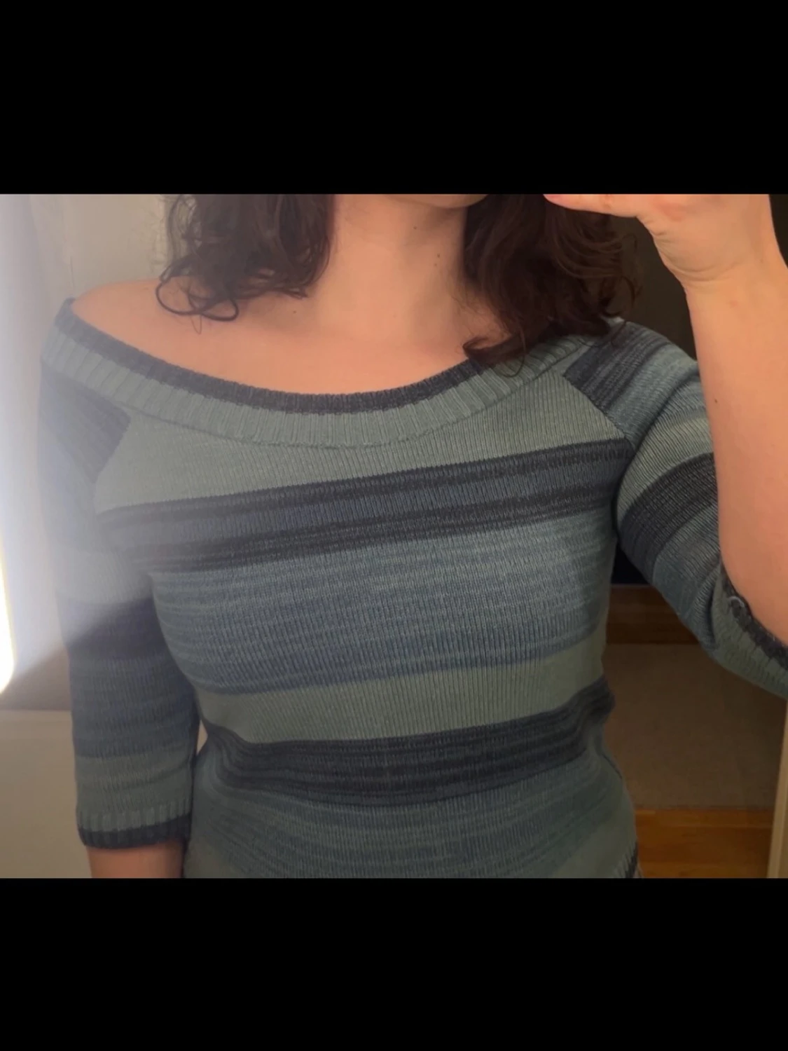 Off-shoulder tröja - 4