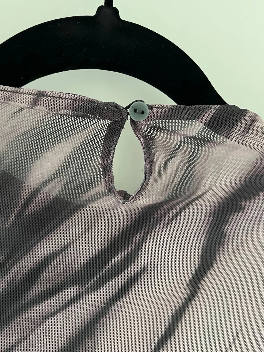 Långärmad mesh-topp med drapering - 2