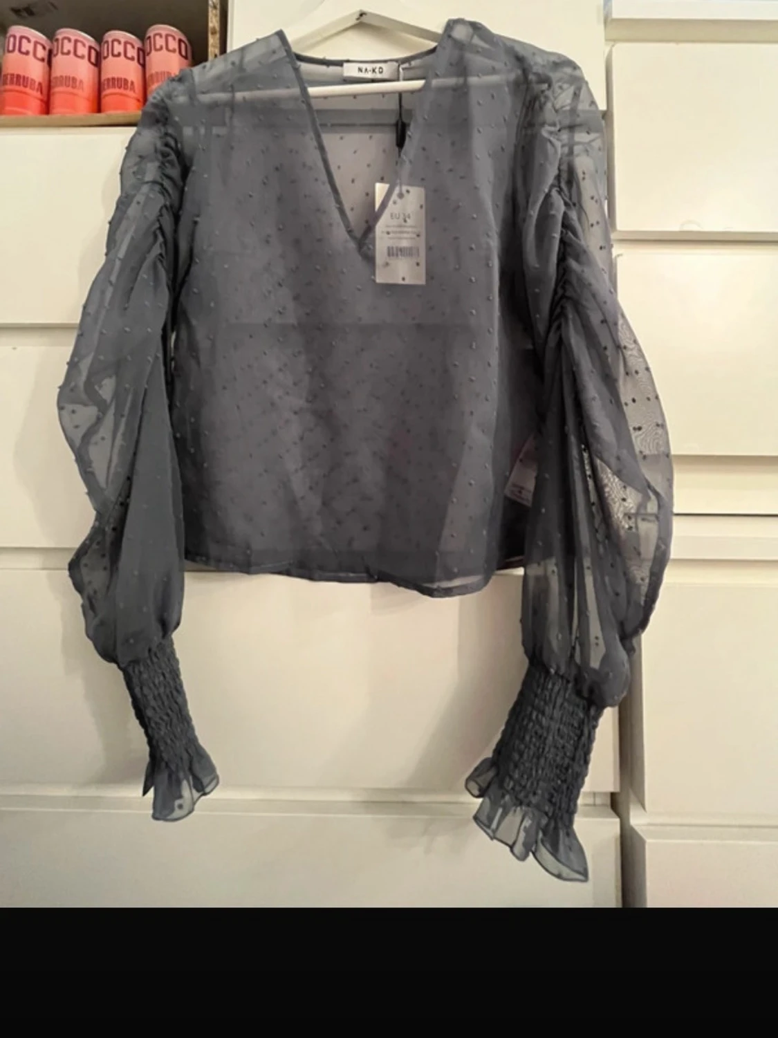 Blå transparent blus från NA-KD