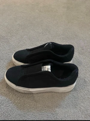 Svarta sko - Svarta skor från lager 157, endast använd 1 gång