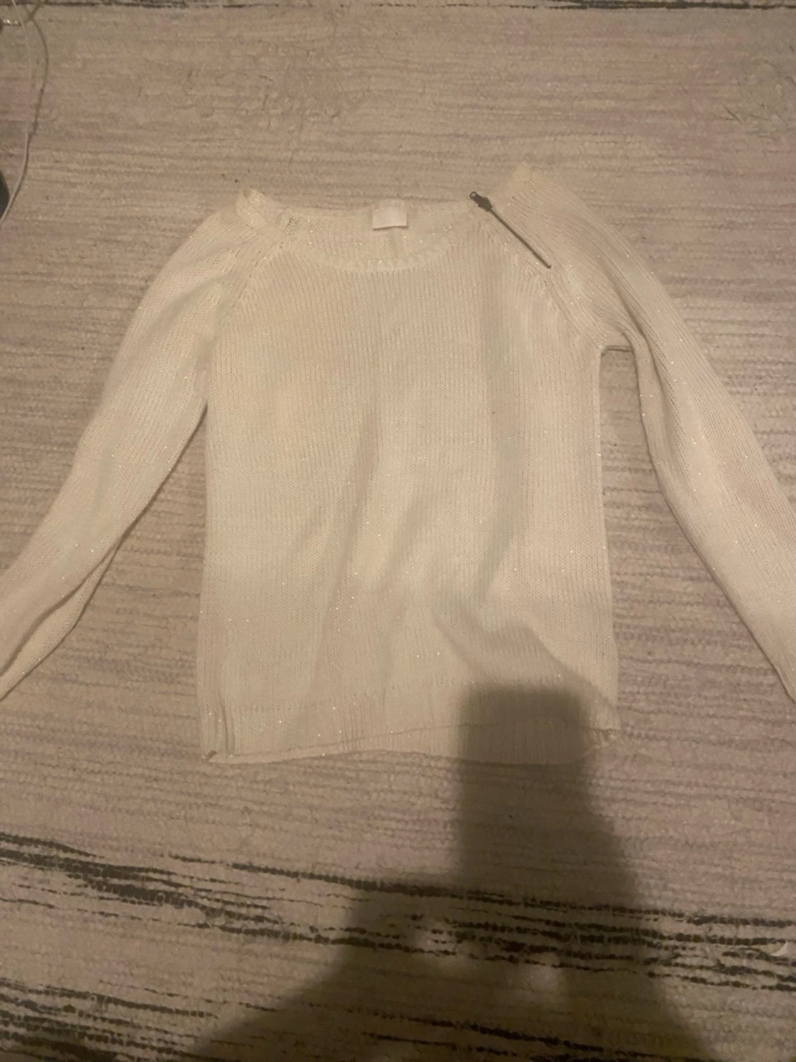Vit stickad tröja från Vila