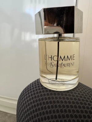 Yves Saint Laurent L'Homme parfym - Säljer en Ysl L’homme Inge använt, 100ml utan box. Hör av dig vid intresse 