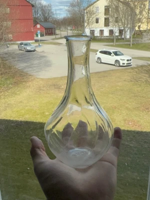 Glasvas från IKEA - Glasvas från IKEA, inga sprickor eller repor vara lite smuts som kan tvättas bort!