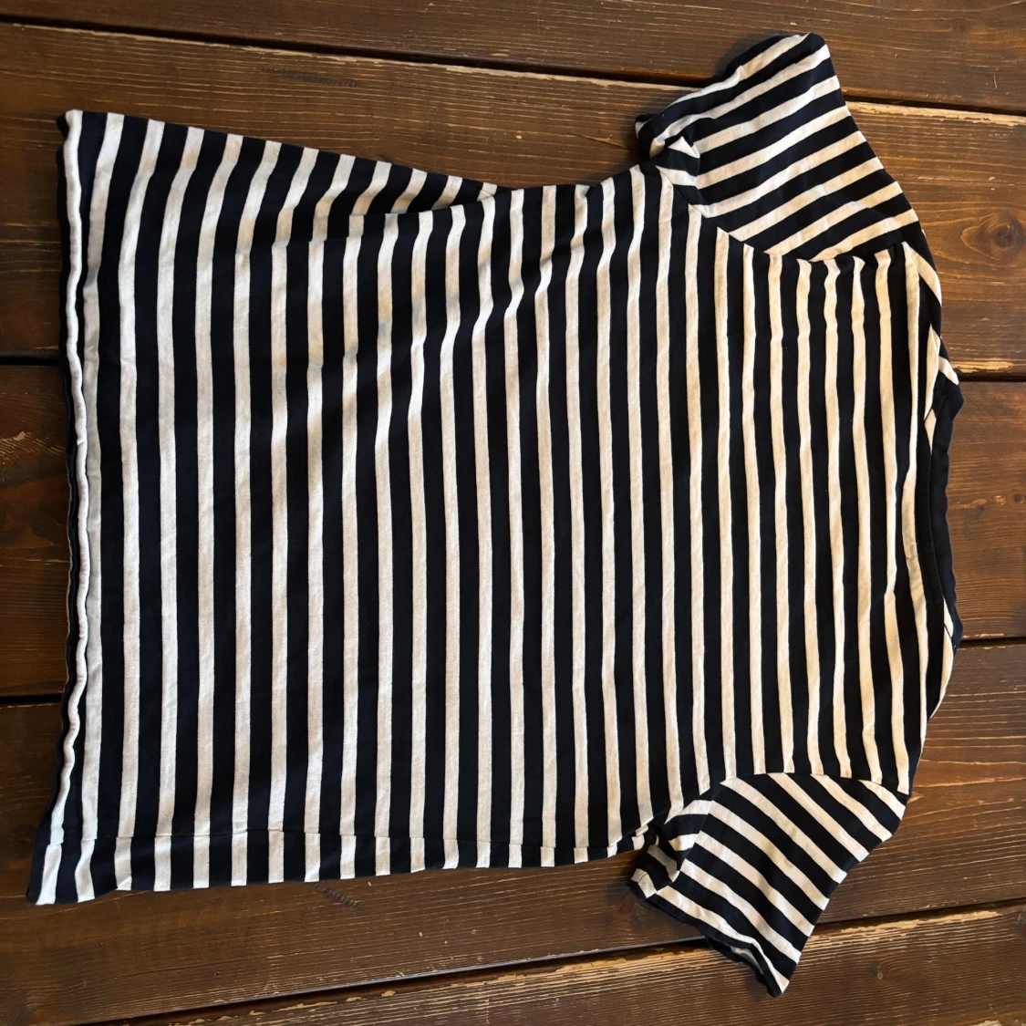 Randig t-shirt i bomull från Monki - 1
