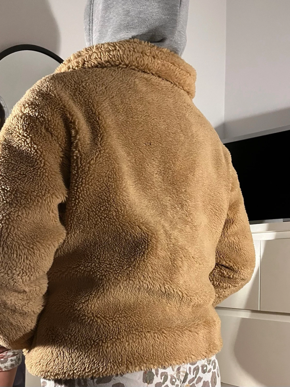 Beige teddyjacka med dragkedja - 1