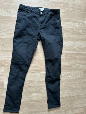 Jeans  - Jeans som ej används längre 