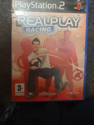 Realplay Racing till PlayStation 2 - Realplay Racing är ett racingspel till PlayStation 2. Kräver trådlös rörelsekänslig ratt.