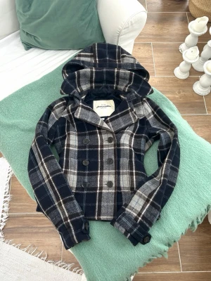 Abercrombie vintage kappa  - Storlek XL barn ~ XS. Skickas inom 24h, PostNord prioriteras. Se liknande plagg i min profil!