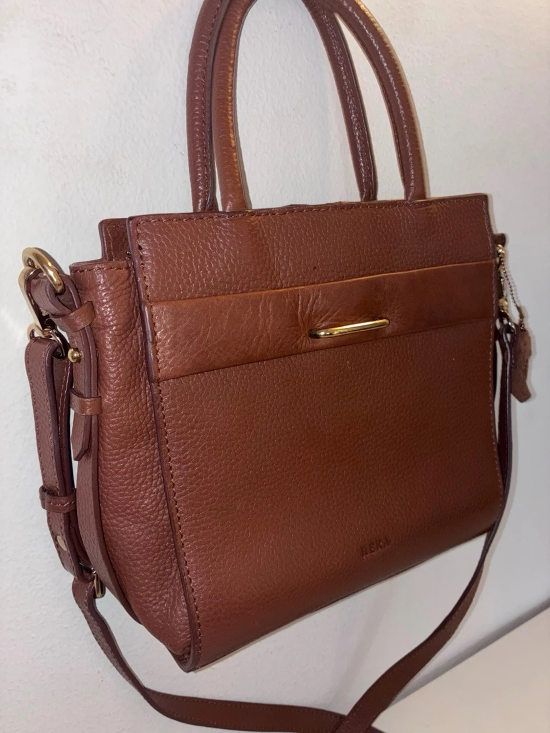 Brun handväska i läder från Hera