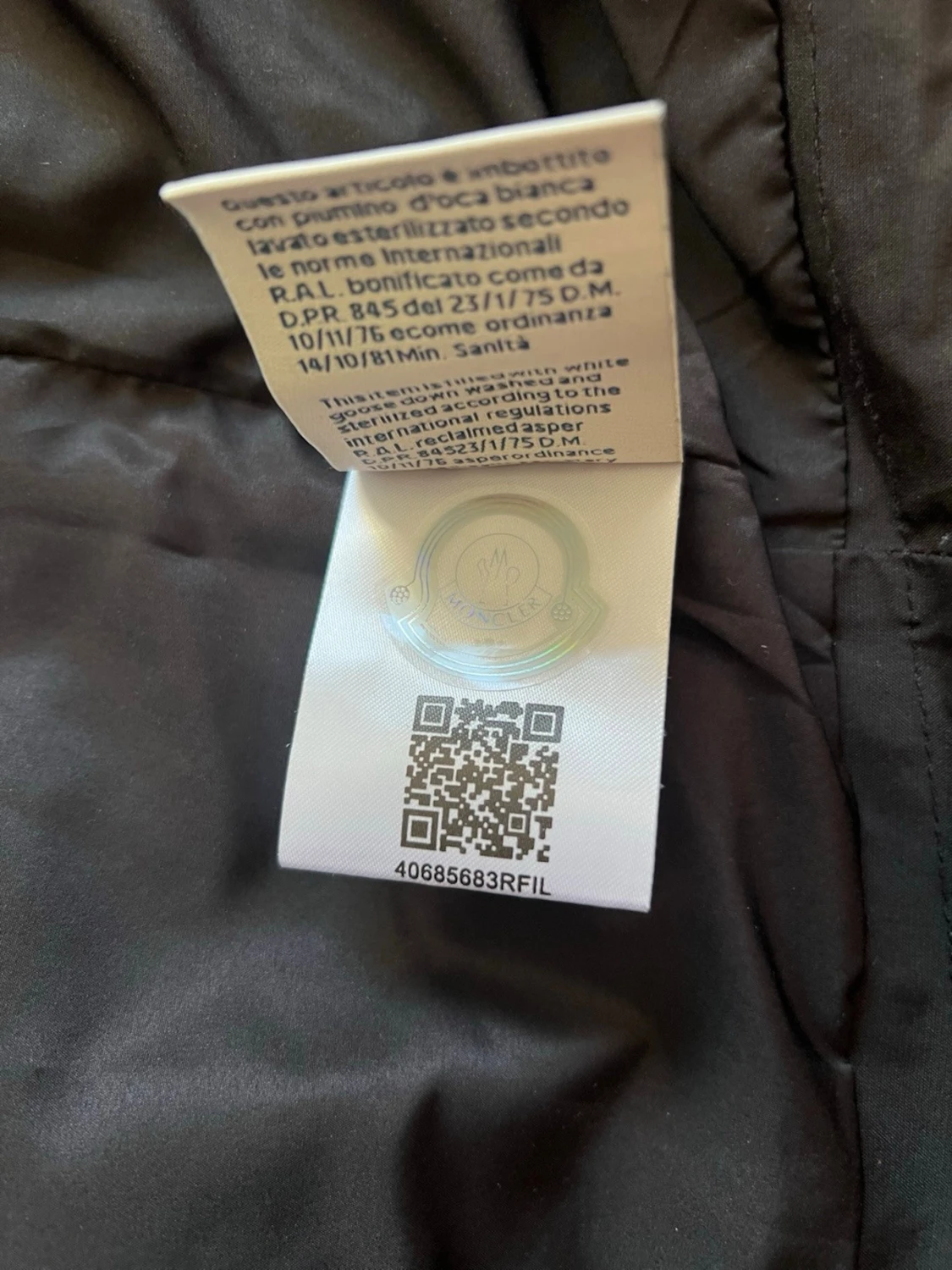 Svart Moncler vindjacka med huva - 6