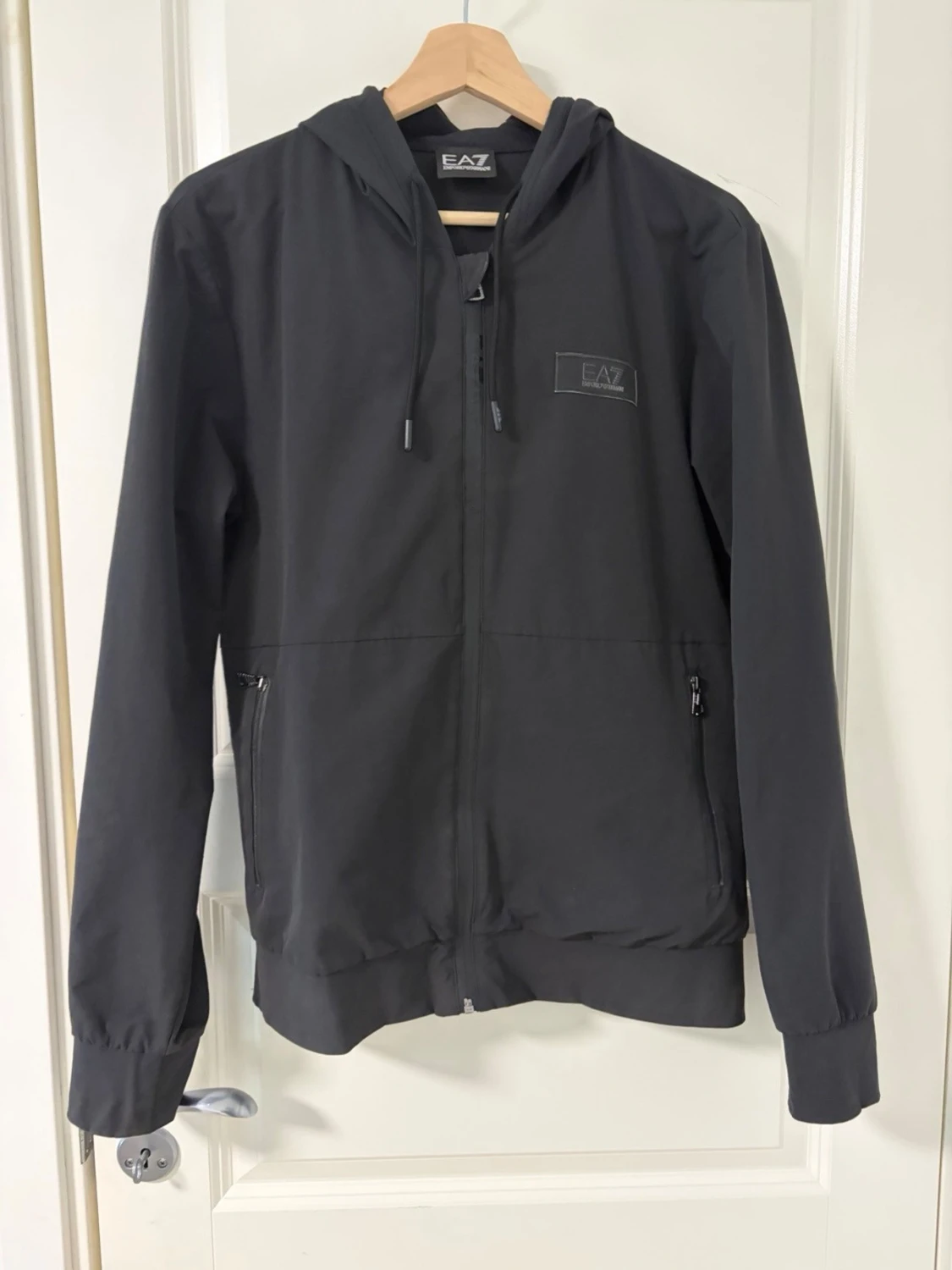 Svart windbreaker Armani