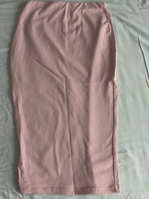 Kjol Rosa  - Perfekt till sommarn! Knappt använd 💞 