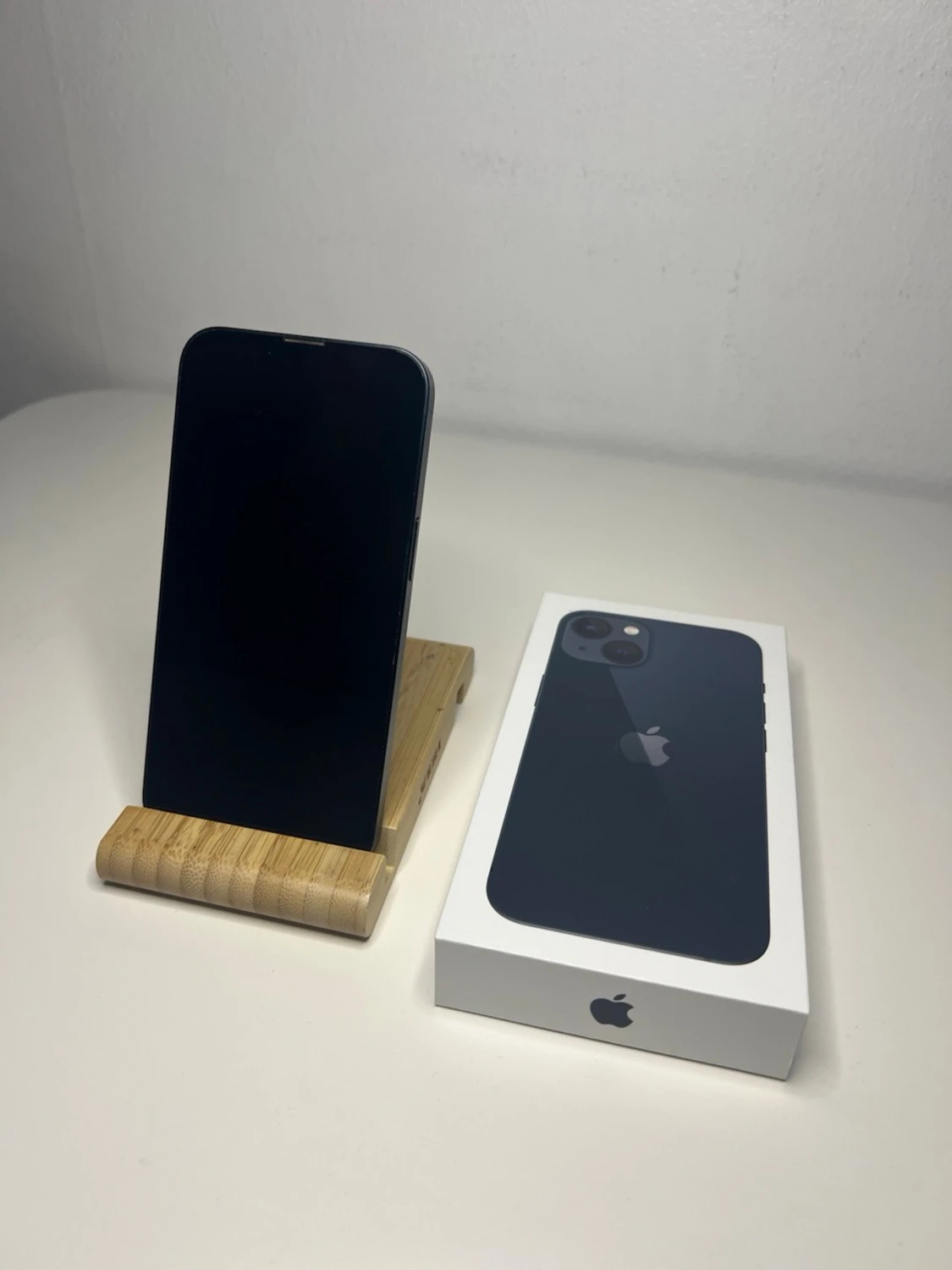 IPhone 13 Svart 128GB - 1