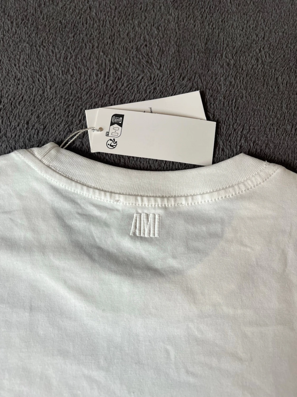 Vit t-shirt från Ami  - 3