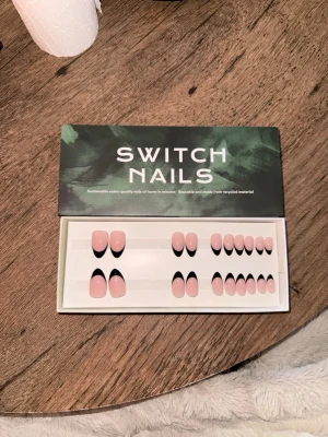 Switch nails storlek 1,6,7,9,10,11,12,13,14 - Switch nails i storlek 1,6,7,9,10,11,12,13,14. Helt oanvända. Tråkigt att slänga. Obs endast naglar