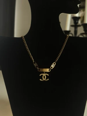 Halsband - Helt nytt halsband i rostfritt stål.