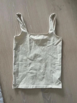 AIM’N’ Linne - Storlek XL. (Passar mig som har M) använd en gång.