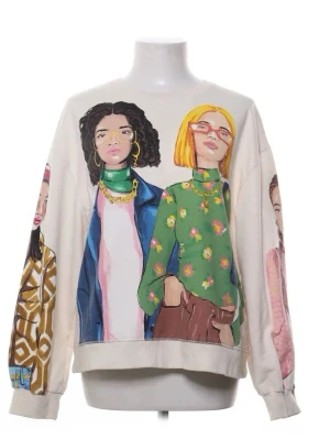 Vit college tröja med tryck💓💓 - Snygg och unik vit college tröja med färgglada personer🙌🏻🙌🏻 Den är från Zara och är i storlek S💞💞